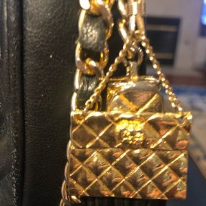 QUILTED HANDBAG MOTIF CHARM W/CROWN LOGO GOLD TONE - Handbag/keychain/Accessory